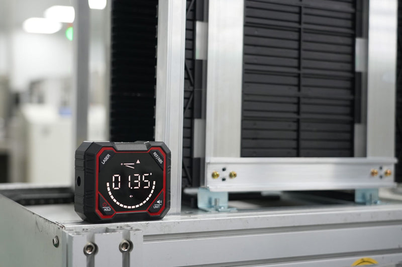 Úhloměr digitální UNI-T LM320E