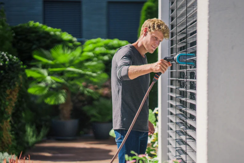 Kartáč na žaluzie GARDENA 18850-20 Cleansystem s přípojkou vody